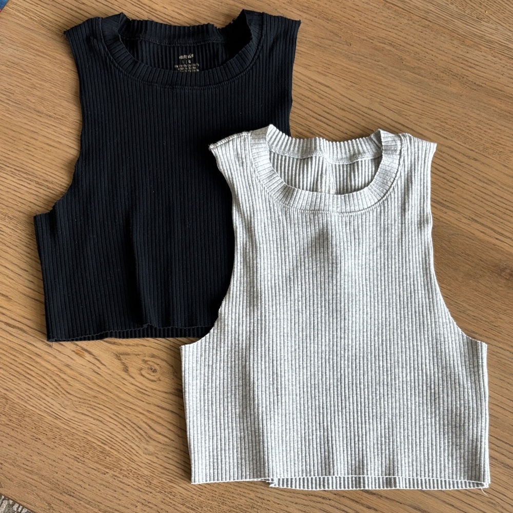 Aerie Black and Gray Ribbed Crop Tops